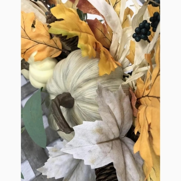 Holiday Living Tobacco Basket Welcome Basket, Pumpkin &  Pinecone Wreath - Picture 9 of 9